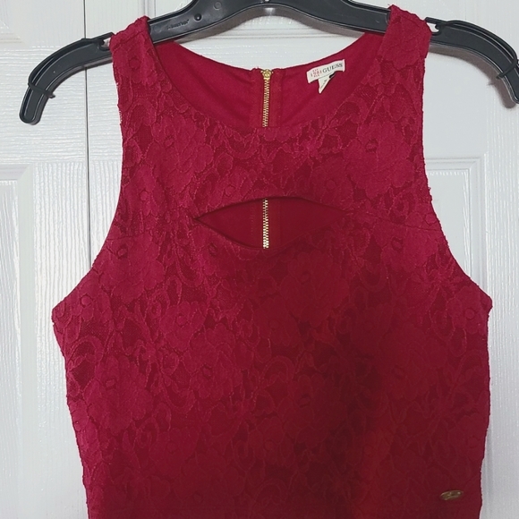 Lace crop top by Guess - Picture 1 of 4